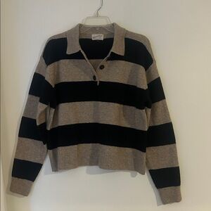 Universal Thread Black and Tan Knit Sweater